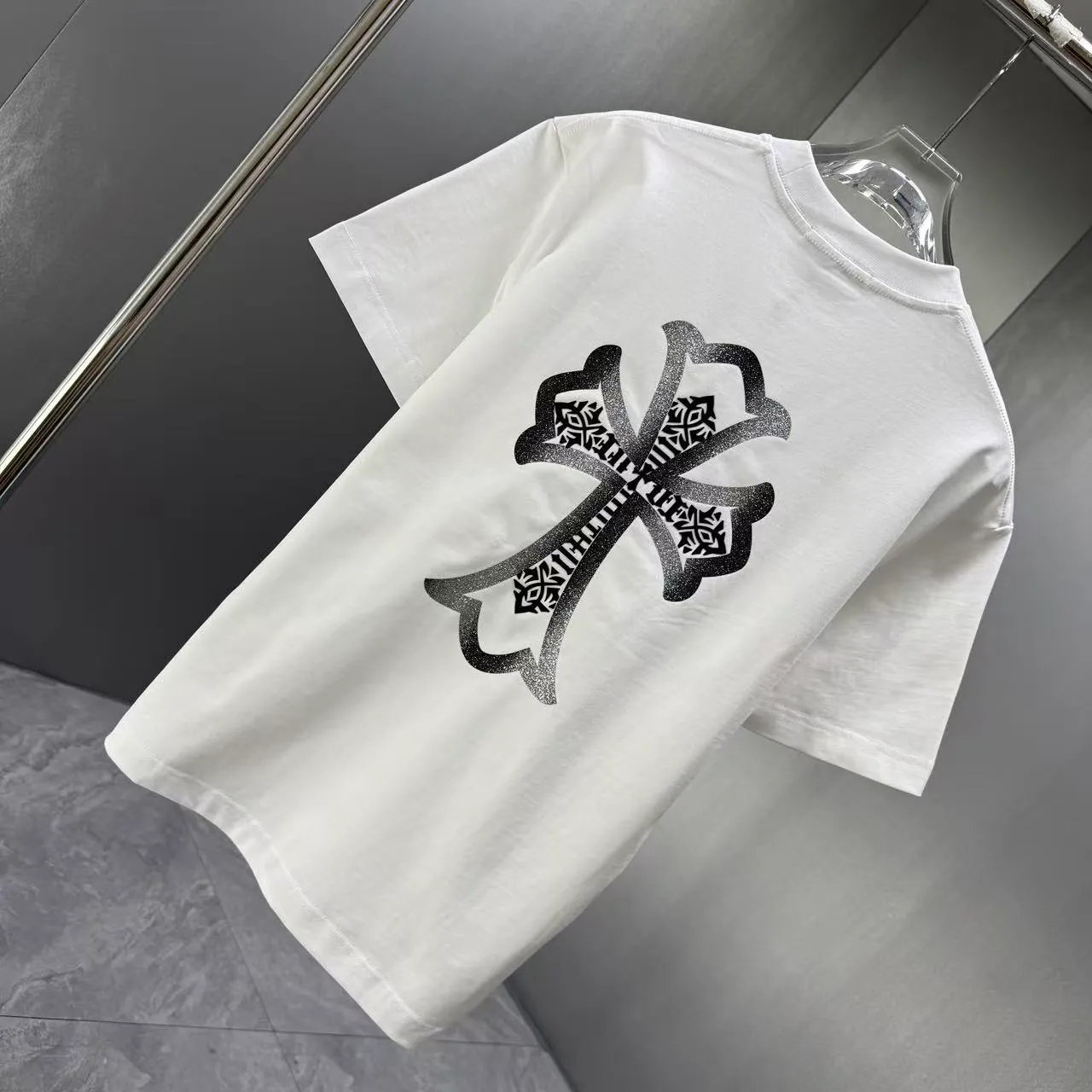 CH 2026 New Arrival T logo ：Black White Sizes：S M L XL XXL